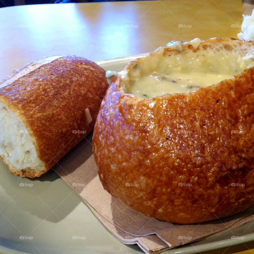 Bread bowl soup 