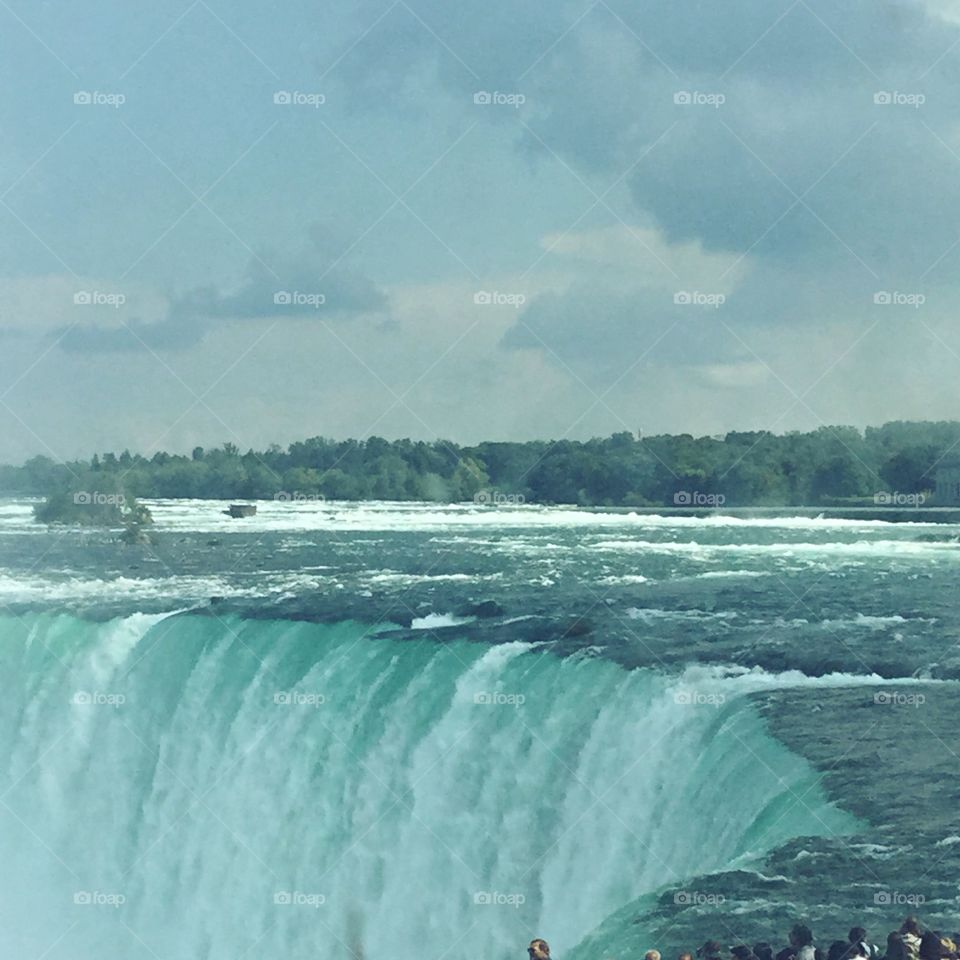 This is the top of Niagara Falls 