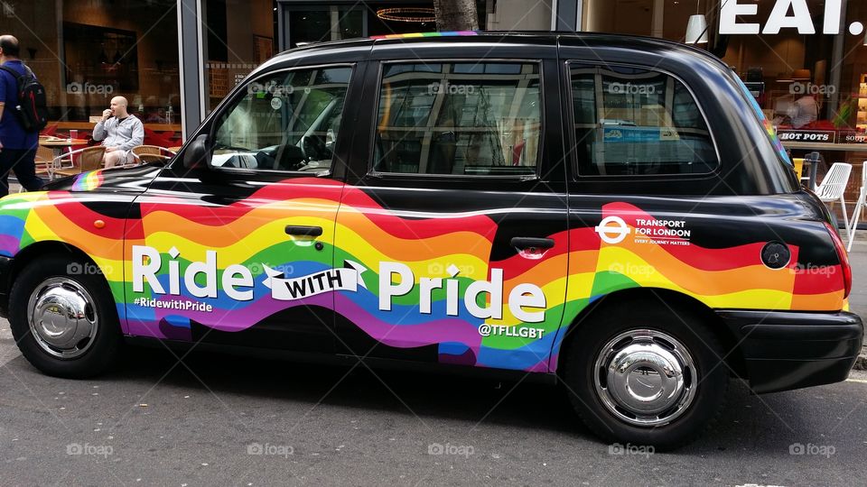 london pride black taxi