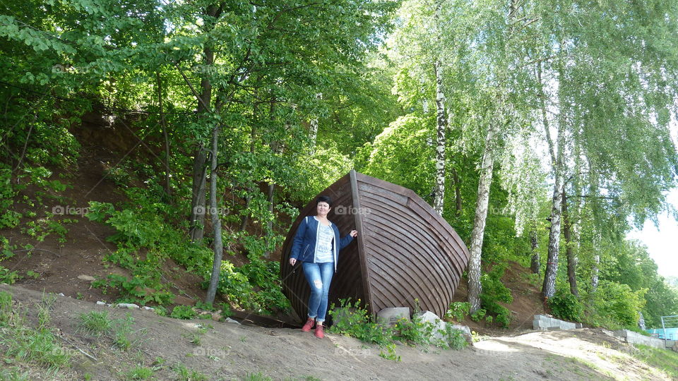 longboad among birces