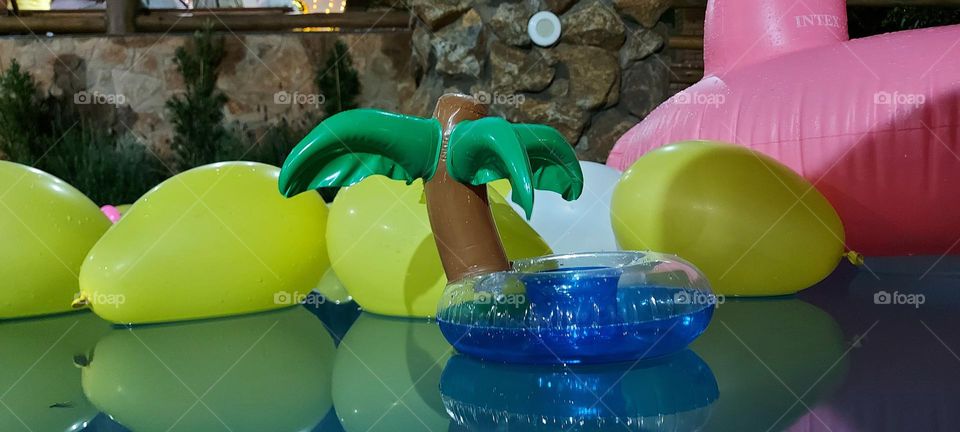 Enfeite em piscina para festa