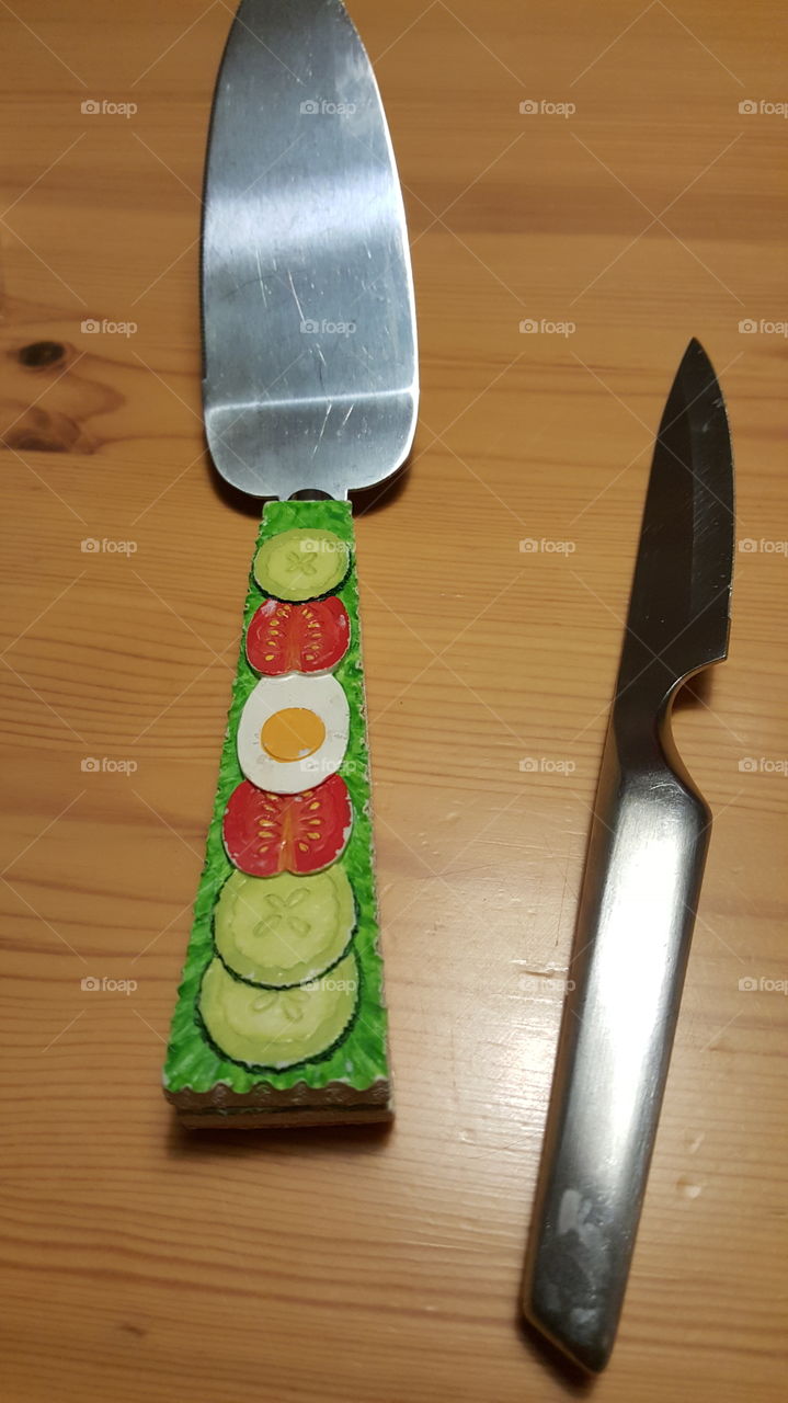 sandwich cake knife