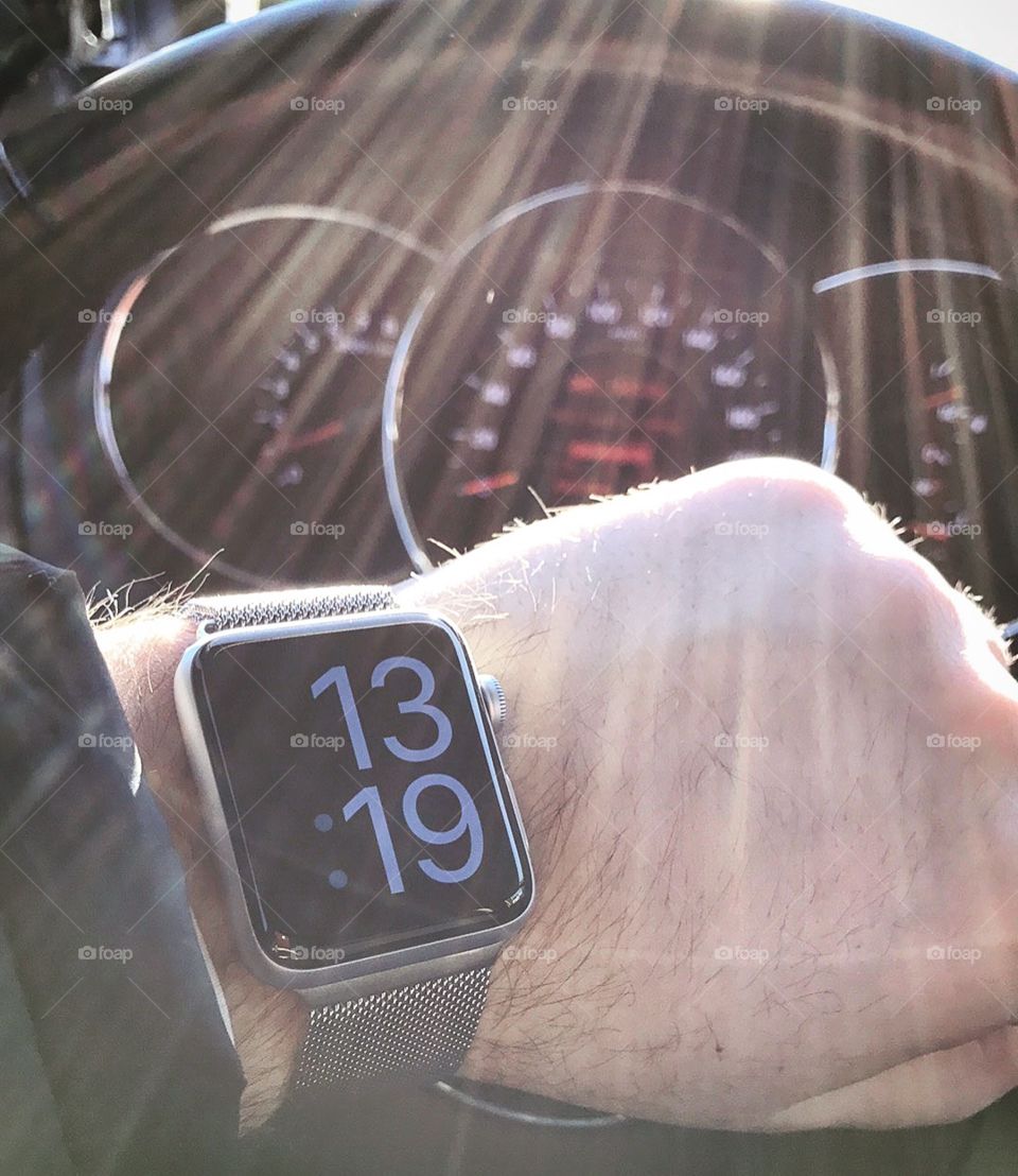 Apple Watch series 2 42mm in car