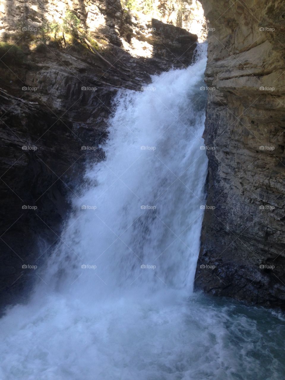 Waterfall in Johnston canyons