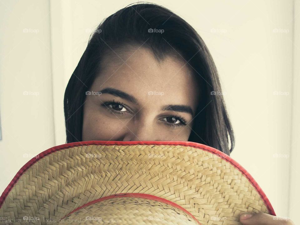 girl with hat