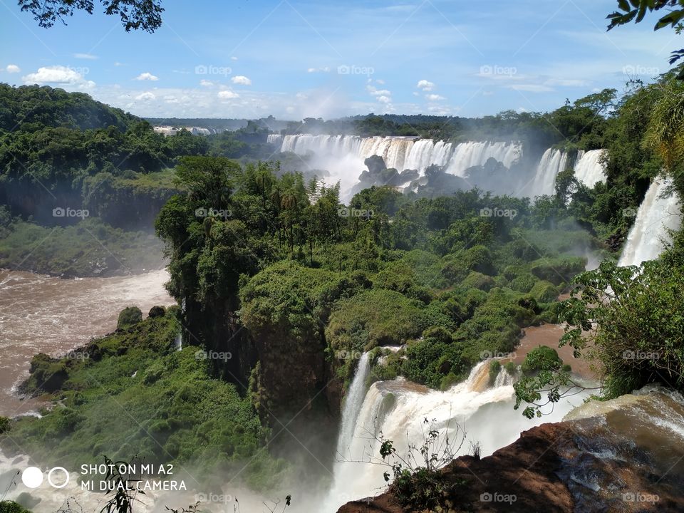 cataratas de Puerto  Iguazu, tão belas quanto as de Foz. Argentina também tem suas belas paisagens
