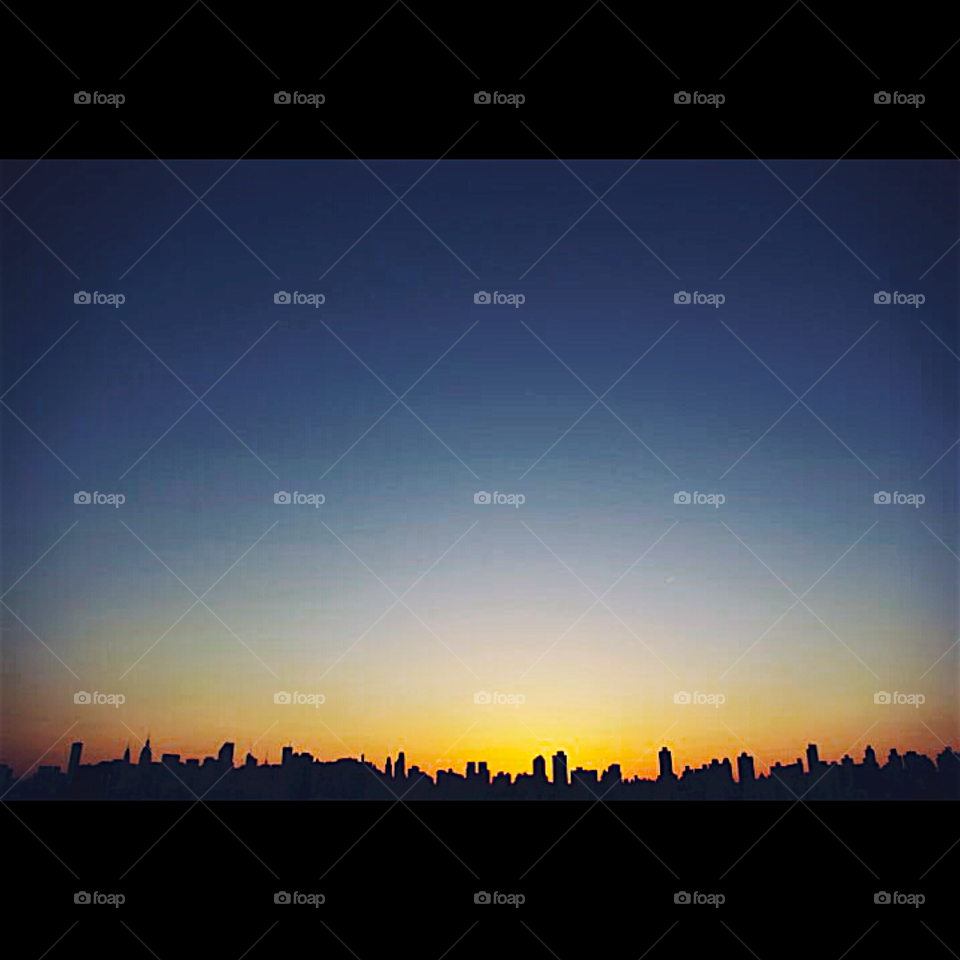 horizons . NYC at sunset 