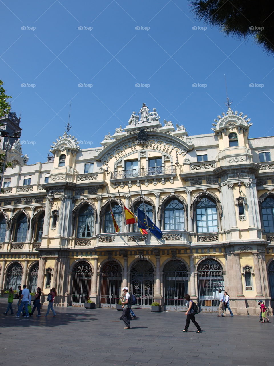 barcelona port building