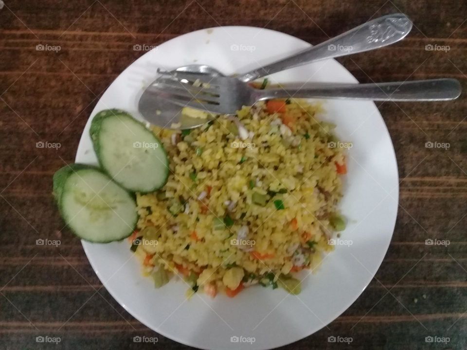 Cơm chiên hải sản.