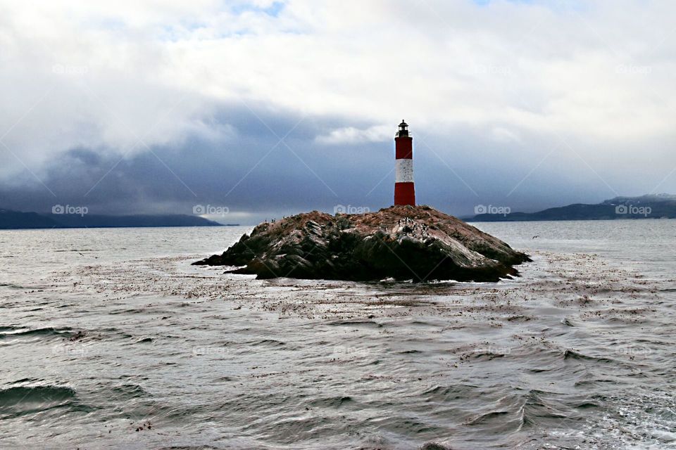 red and white lighthouse