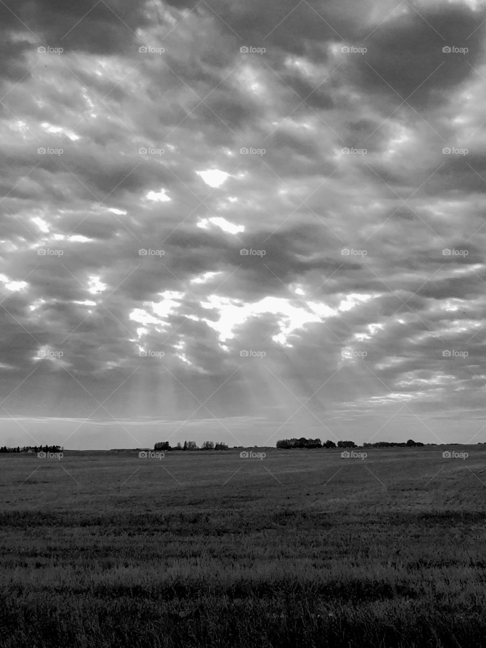 Prairie grey clouds 
