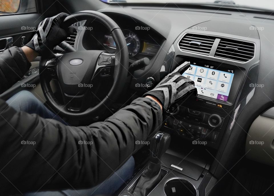 Be comfortably cozy on the commute to and from work with a puffer jacket and gloves!