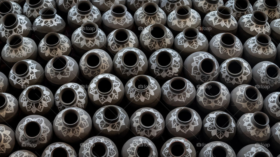 There is a lot of clay pot which are kept together in such a way that makes a beautiful frame of symmetry.
✓full screen view is recommended 🙂