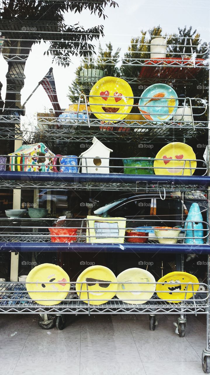HAPPY DISHES.