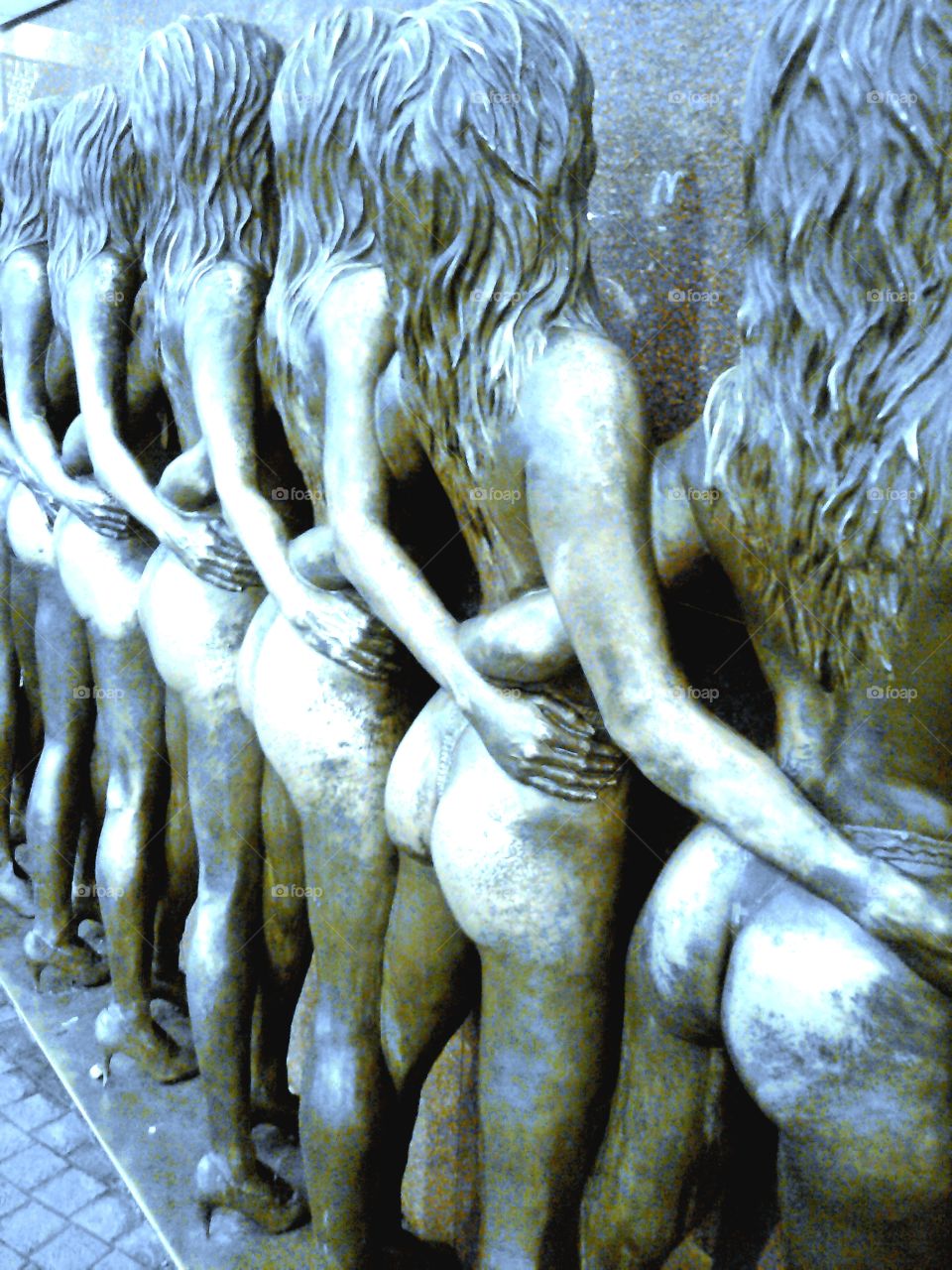 bronze dancing girls in vegas (color enhanced)
