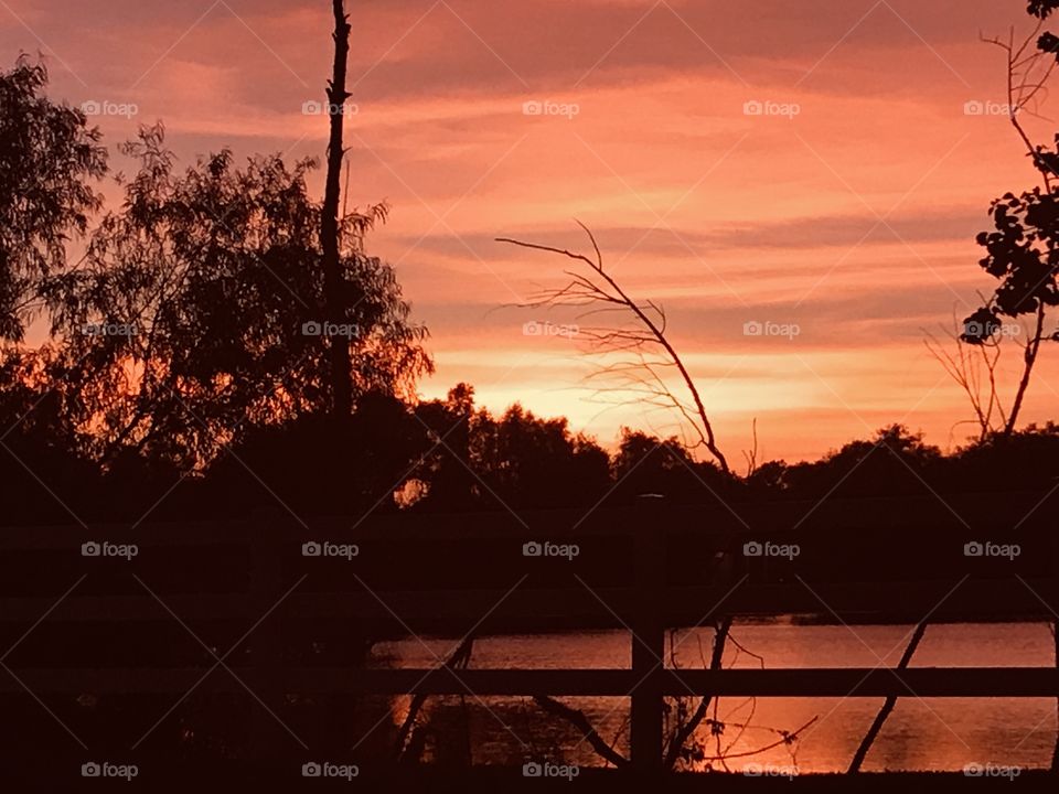 A perfect end to good day with the Evening Sun hiding behind the clouds to make a Extremely Beautiful Sunset. 