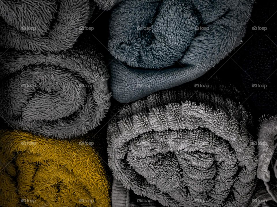 Towels (Gray and yellow)