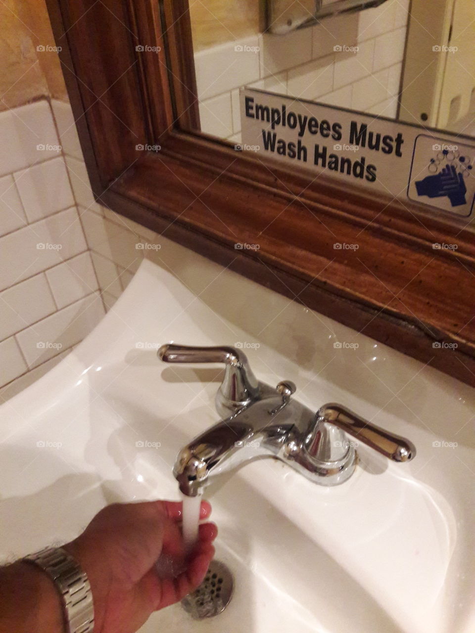 wash hands water