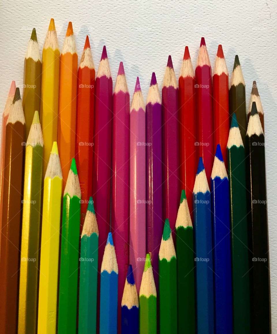 Color pencil 
