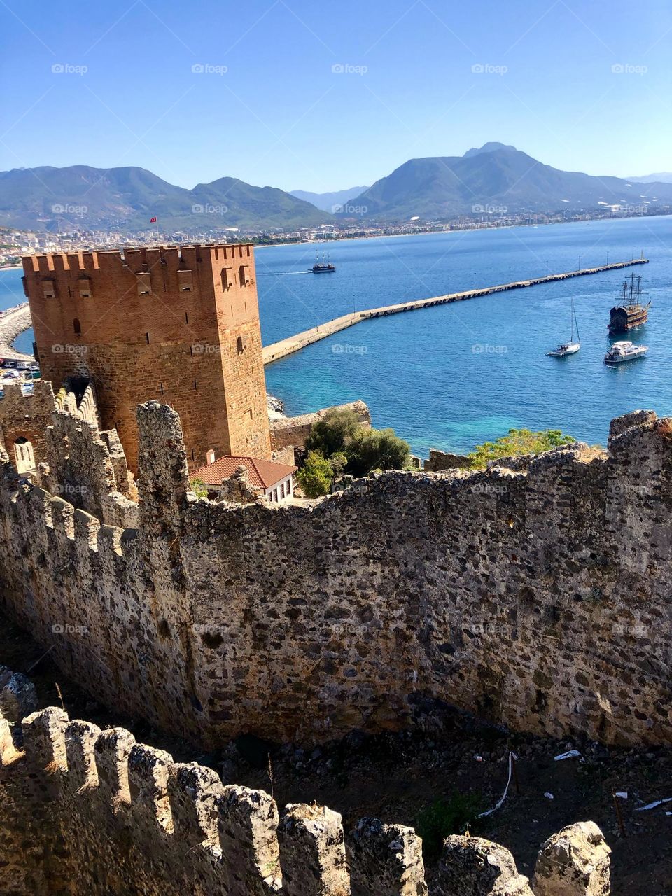 Красная башня в Алании . Турция 