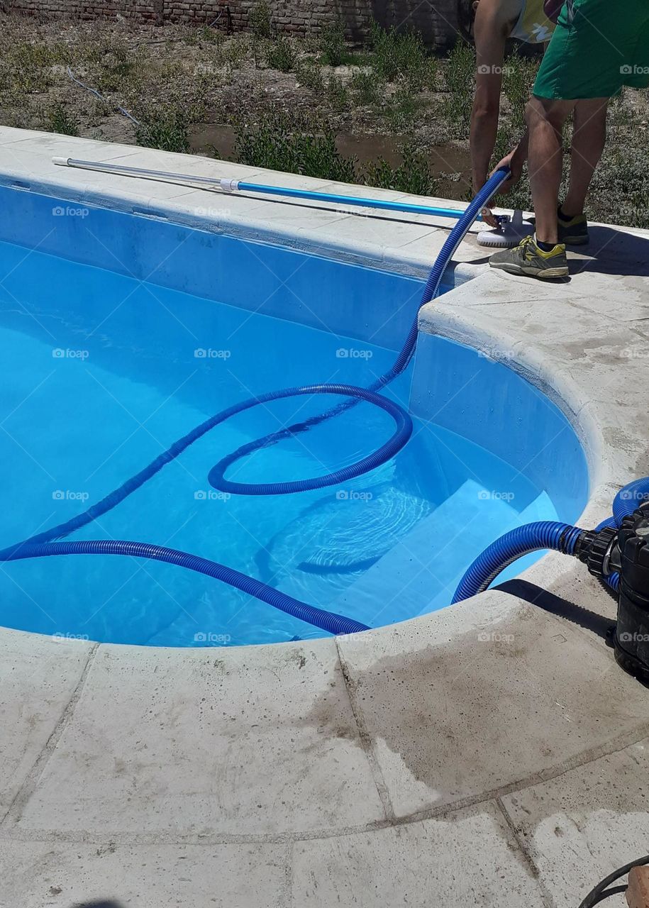 trabajo mantenimiento piscina