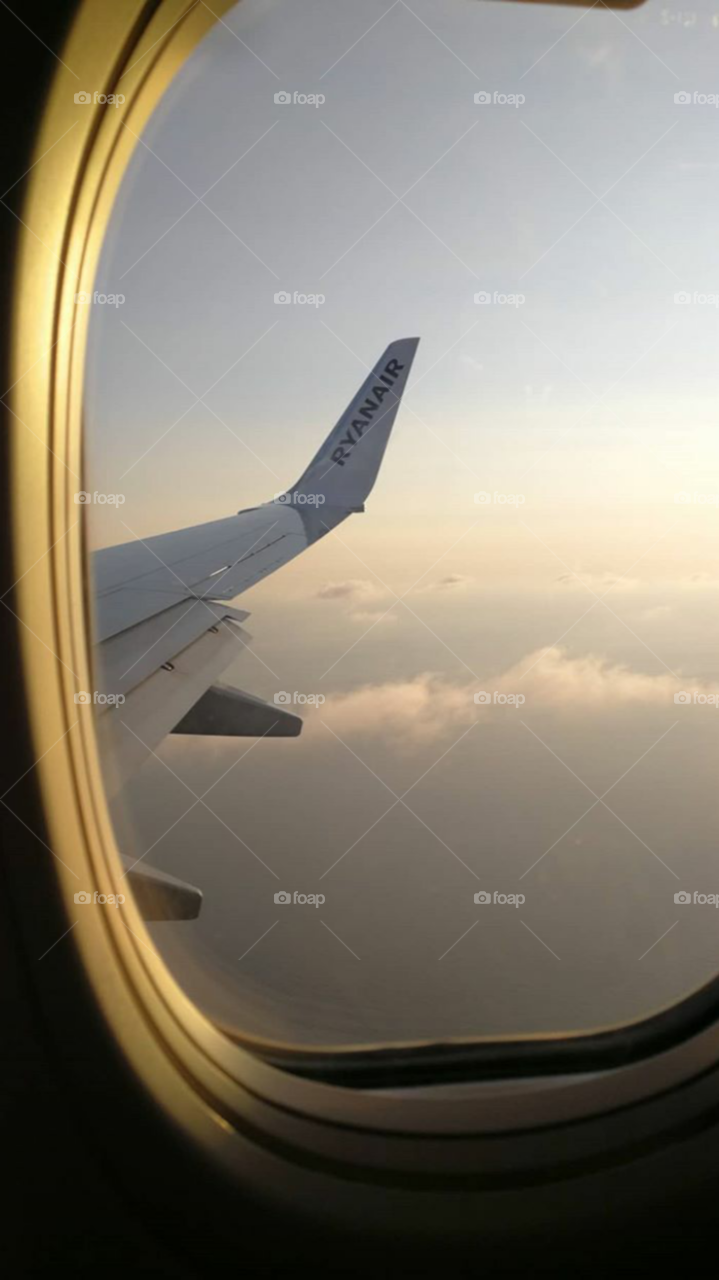 Ryanair: Low cost and Quality.
Impossible to ask for more💪.