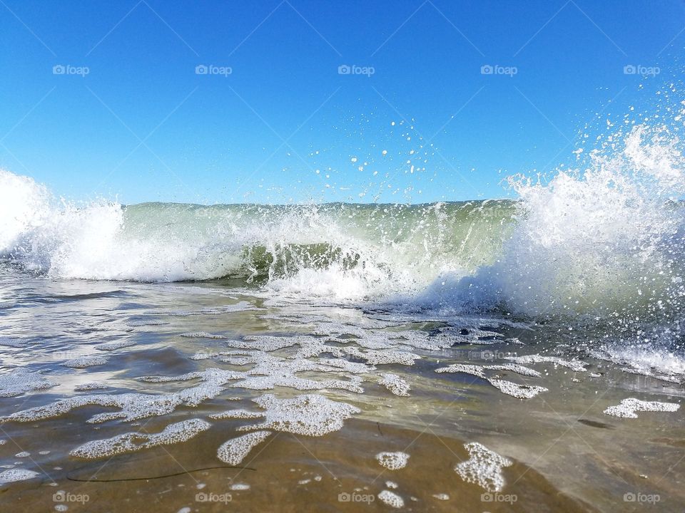 Playful waves in Santa Cruz