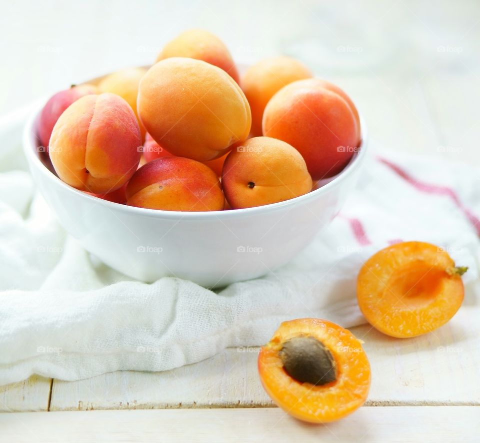 sunny apricots