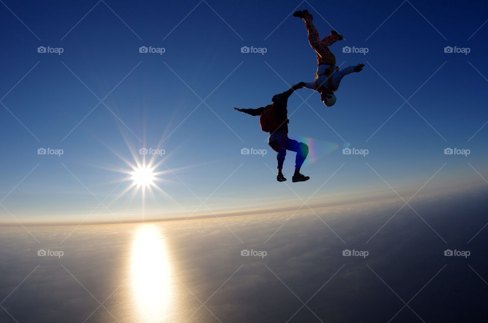 Skydiving in freefall