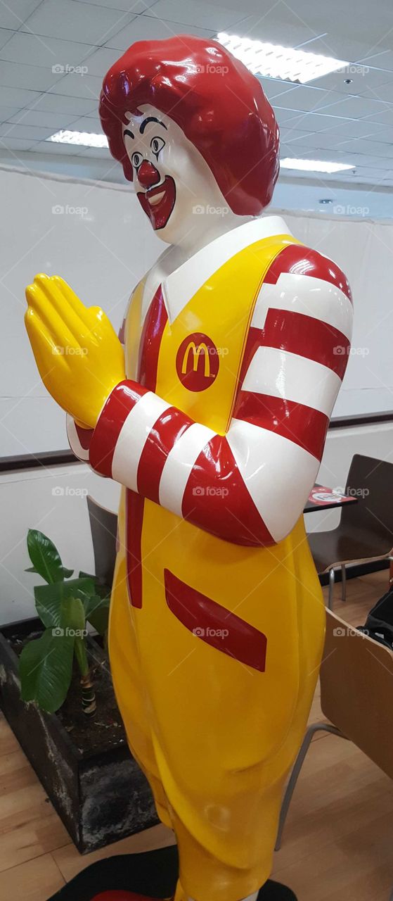 thai ronald