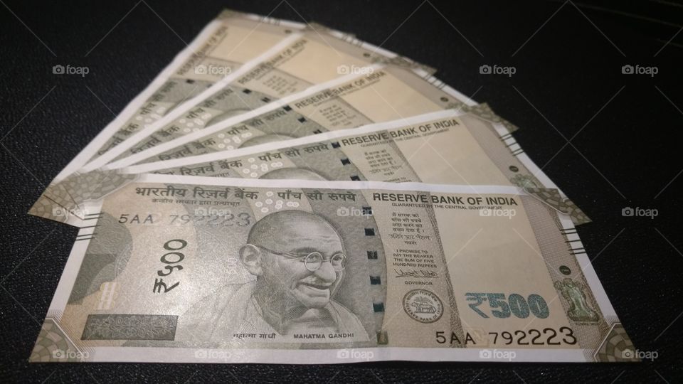 India's New currency 500 rupee's arrived in mumbai