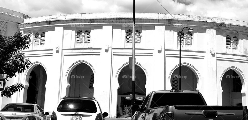 bullring building in the center of Maracay.  structure architecture and design