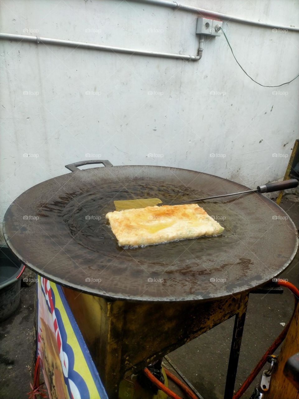 martabak frying process