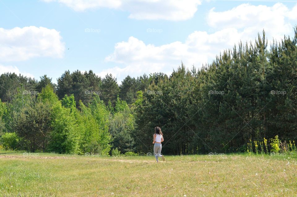 running woman outside, sports time