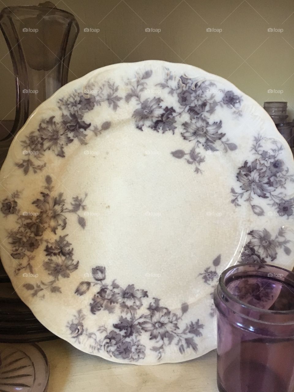 Old cracked flower plate ❤️🌺