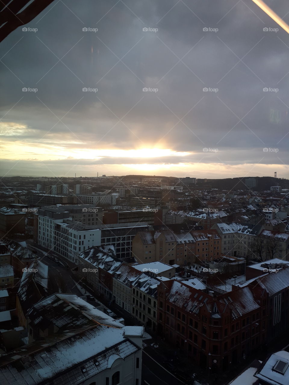 solnedgang - by - bygninger - sne - horisont