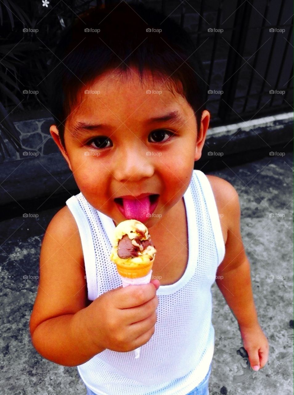 Child eating an ice cream