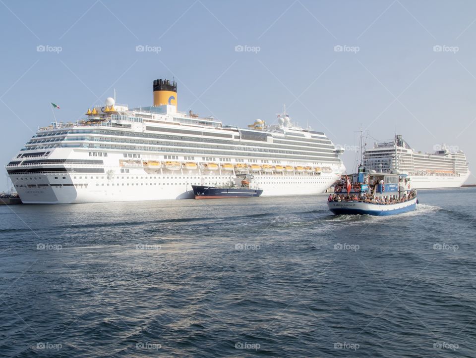 Stunning cruise liners
