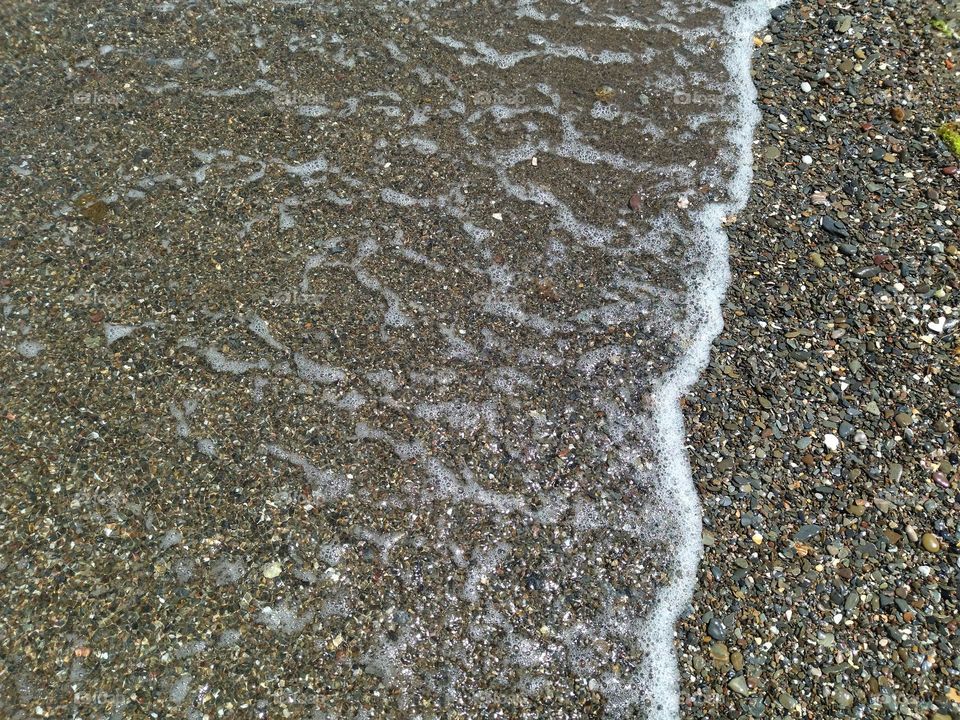 stones and wave