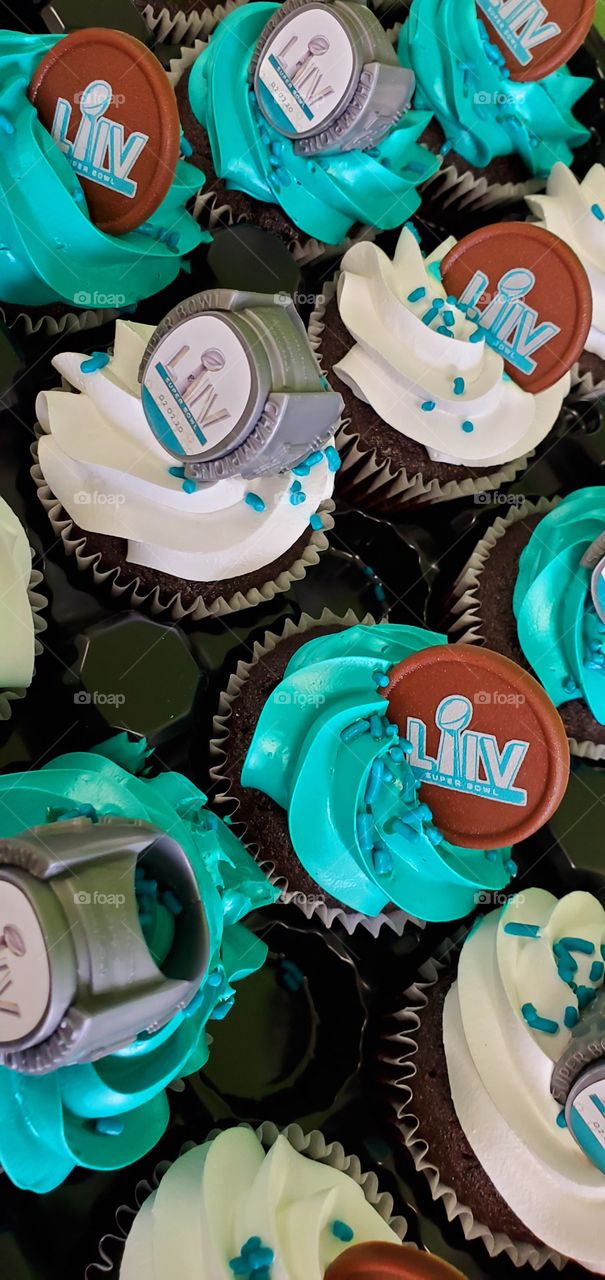 Super bowl cupcakes