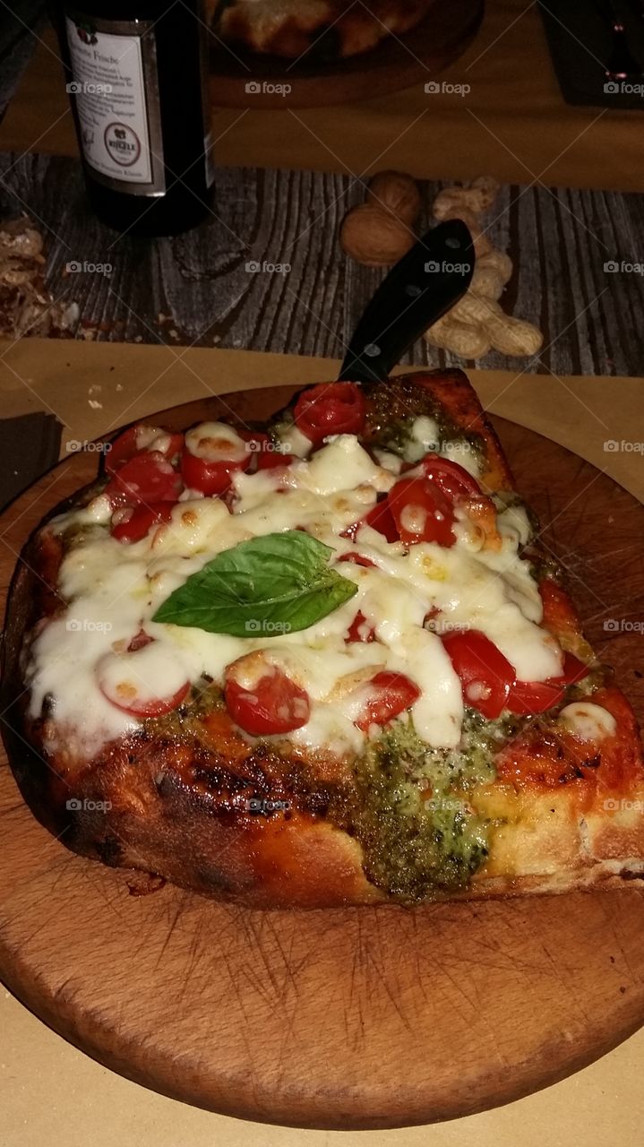 Pizza alla brace. Pizza tricolore viva l italia