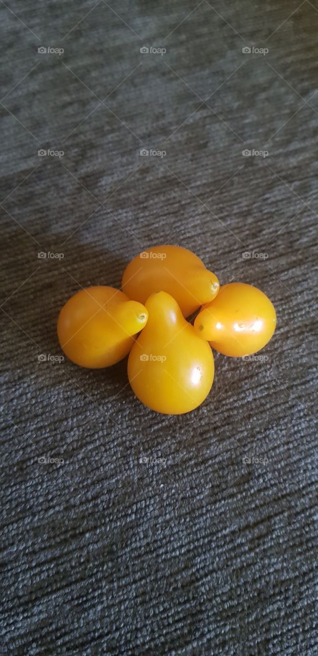 Orange pear Tomatoes