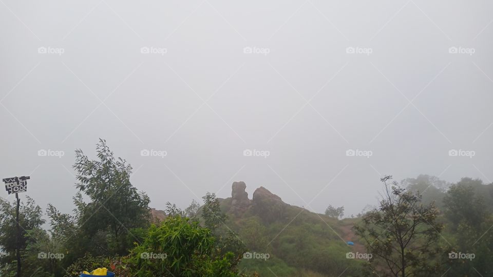 Mist in sikunir hill