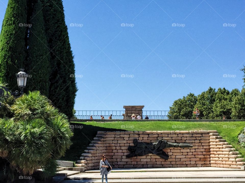 Sightseeing in Madrid by the Egyptian temple