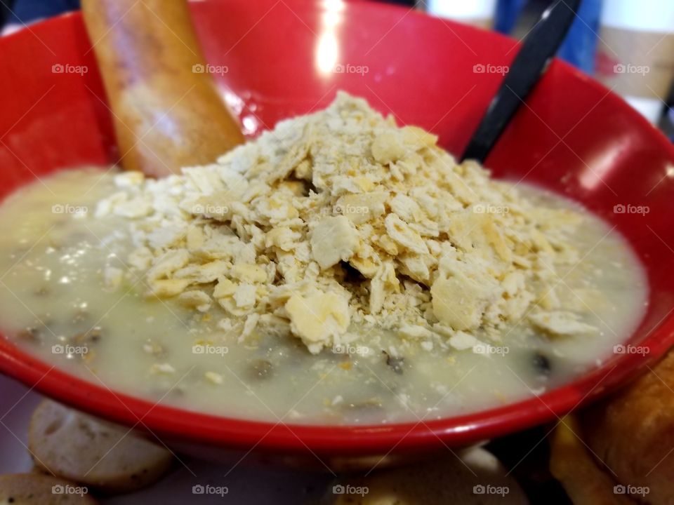 chicken and wild rice soup with crackers