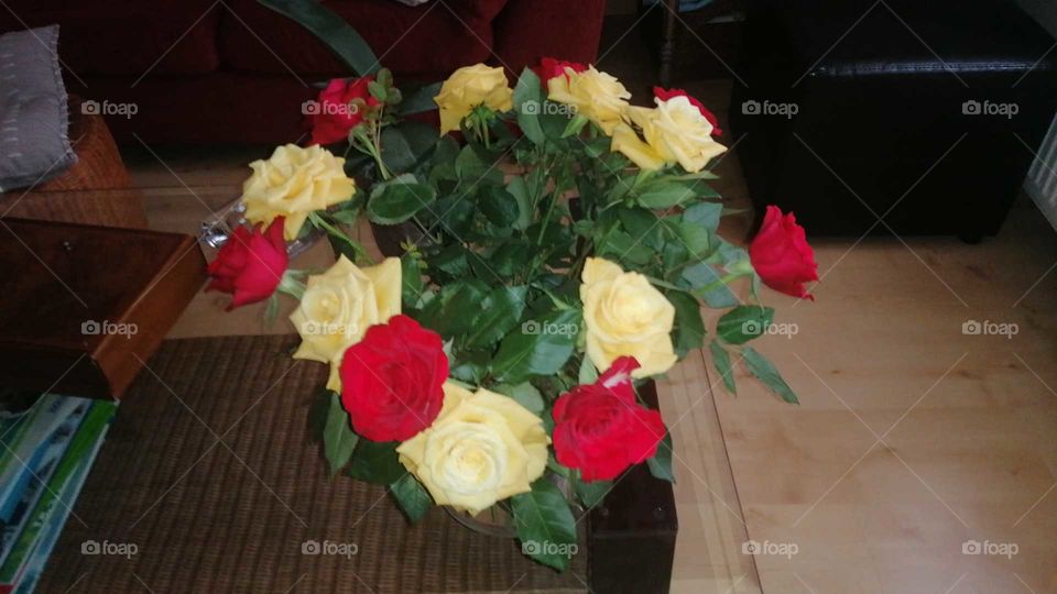 bouquet with Rose's yellow and red