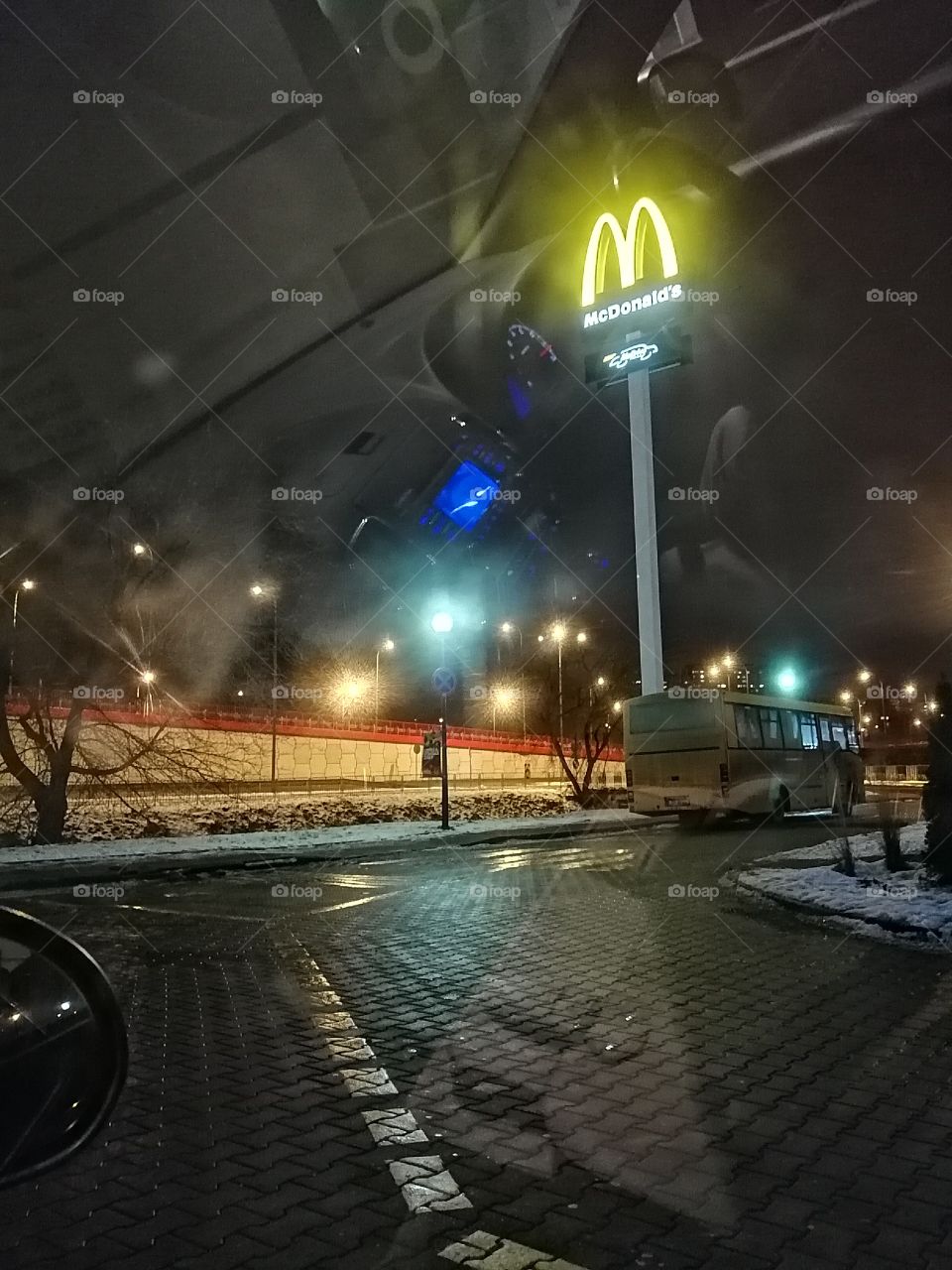McDonald and Road in night

#mcdonald #neon #night #road #trip #noc #restauracja #restaurant #parking #food #waitingfor #goodpic #picture #honor_8X