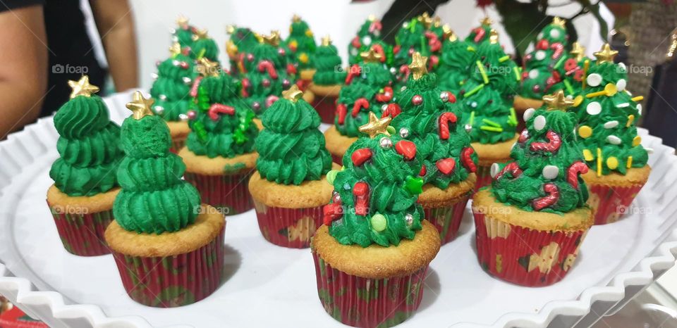 cupcakes decorated for Christmas with a very striking green