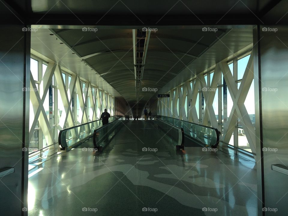 Airport symmetry 