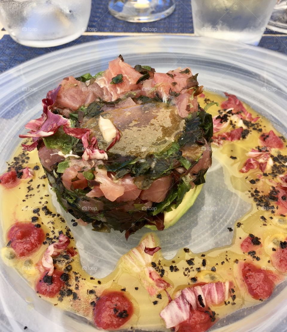 Raw salmon dish 